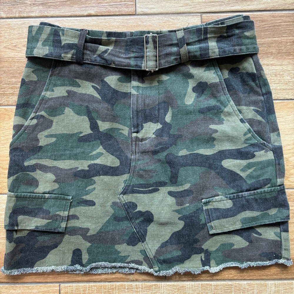 Better Be Camouflage Skirt with Belt